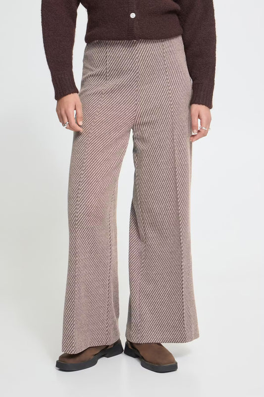 Wideleg Hose Lou brown