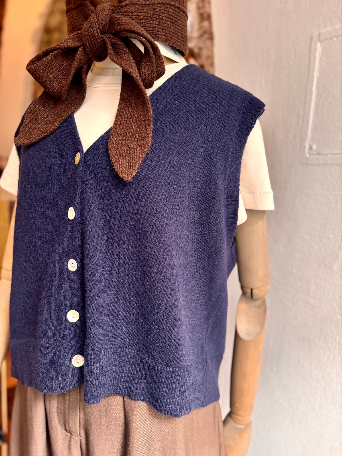 Strickweste Camille aus Wolle in Navy