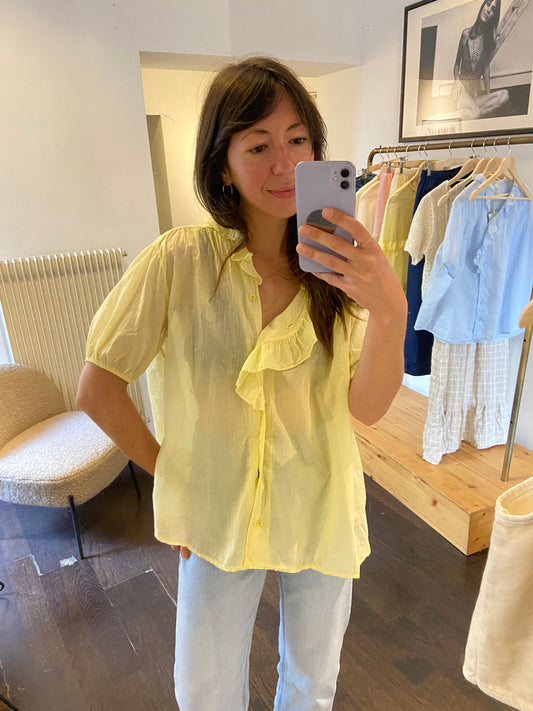 Bluse in butter yellow
