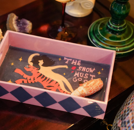 Show must go on Tablett